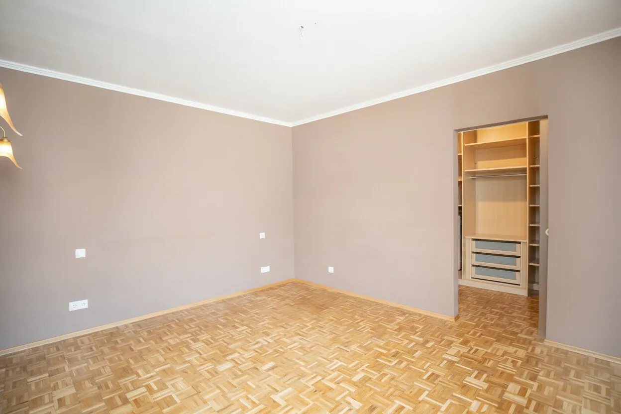 Schlafzimmer mit Ankleide