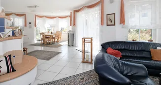 von_poll_real_estate_property_25004022_image_2