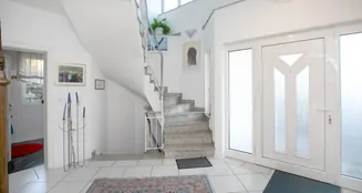 von_poll_real_estate_property_25004022_image_1