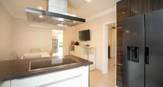 von_poll_real_estate_property_24004050_image_5