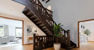 von_poll_real_estate_property_25004013_image_0