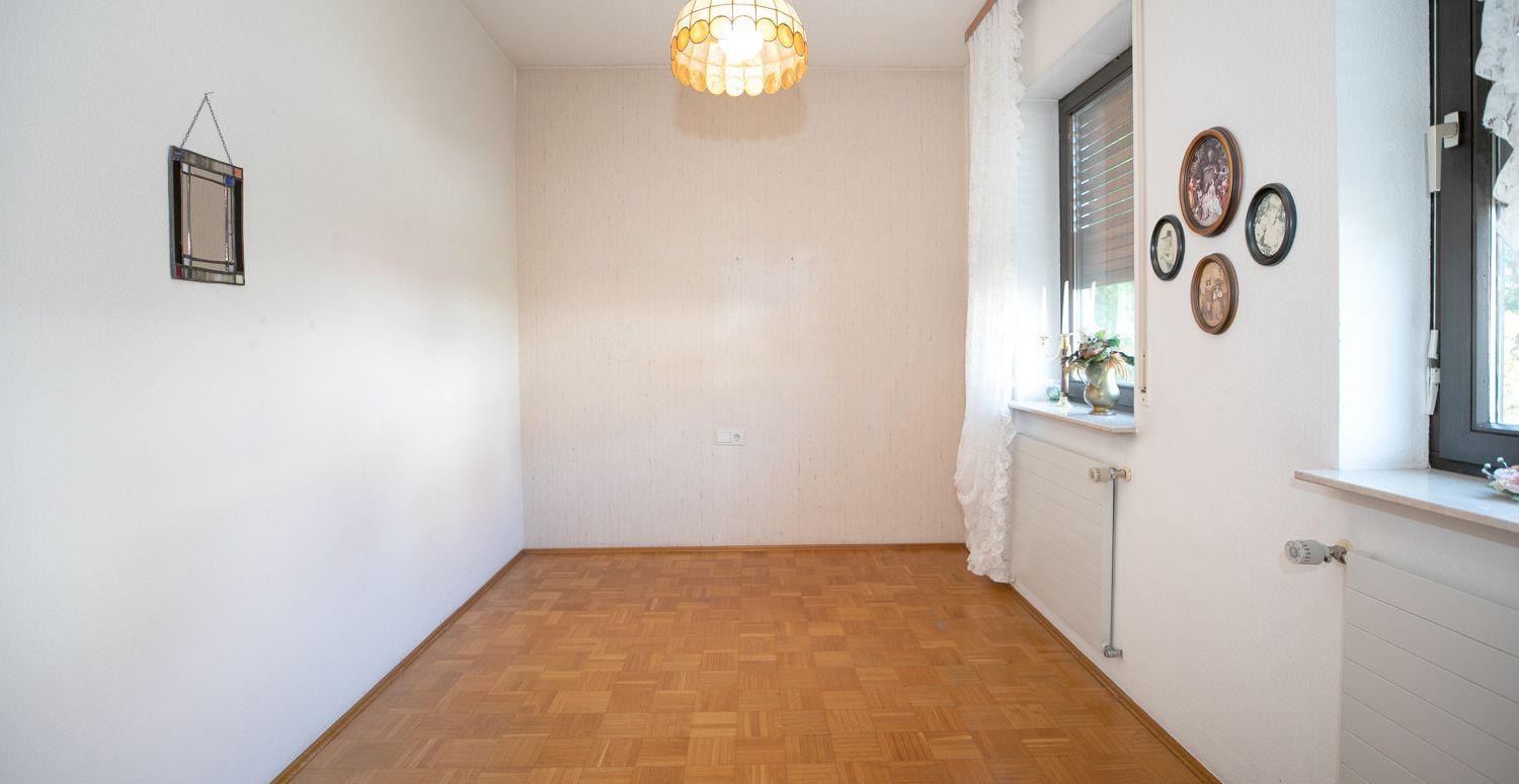 Gäste-/Arbeitszimmer