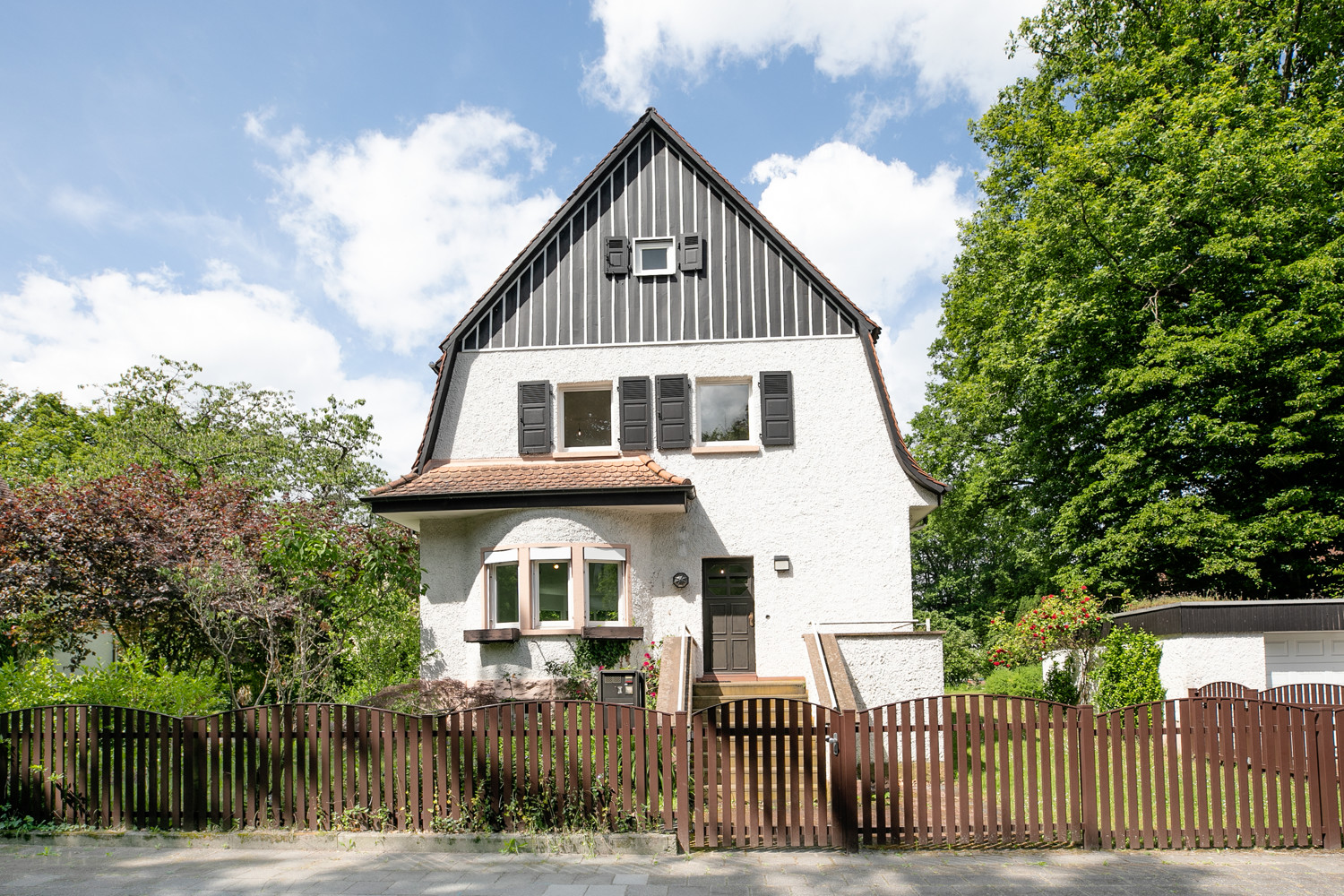 Straßenansicht