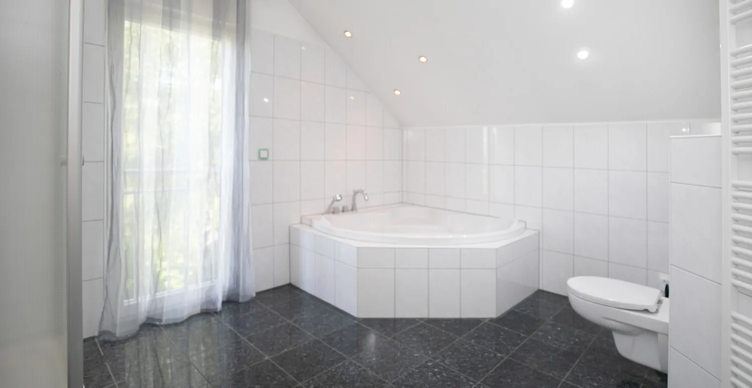 Badezimmer DG