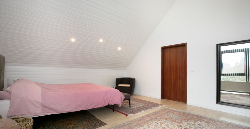 Schlafzimmer DG