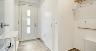 von_poll_real_estate_property_25075065_image_1