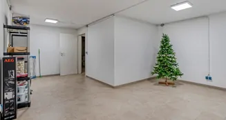 von_poll_real_estate_property_25075065_image_12