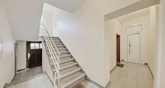 von_poll_real_estate_property_25075019_image_1