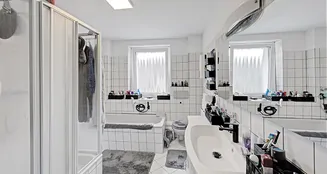 von_poll_real_estate_property_25075019_image_8