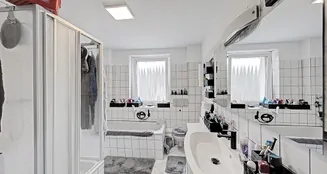 von_poll_real_estate_property_25075019_image_8