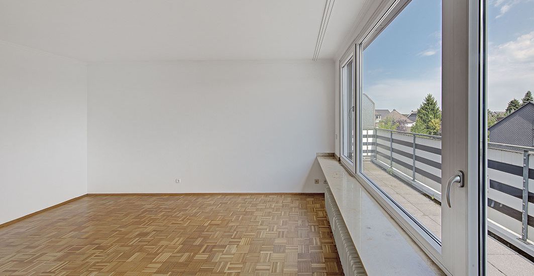 Wohnraum mit Balkon