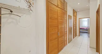 von_poll_real_estate_property_25075054_image_2