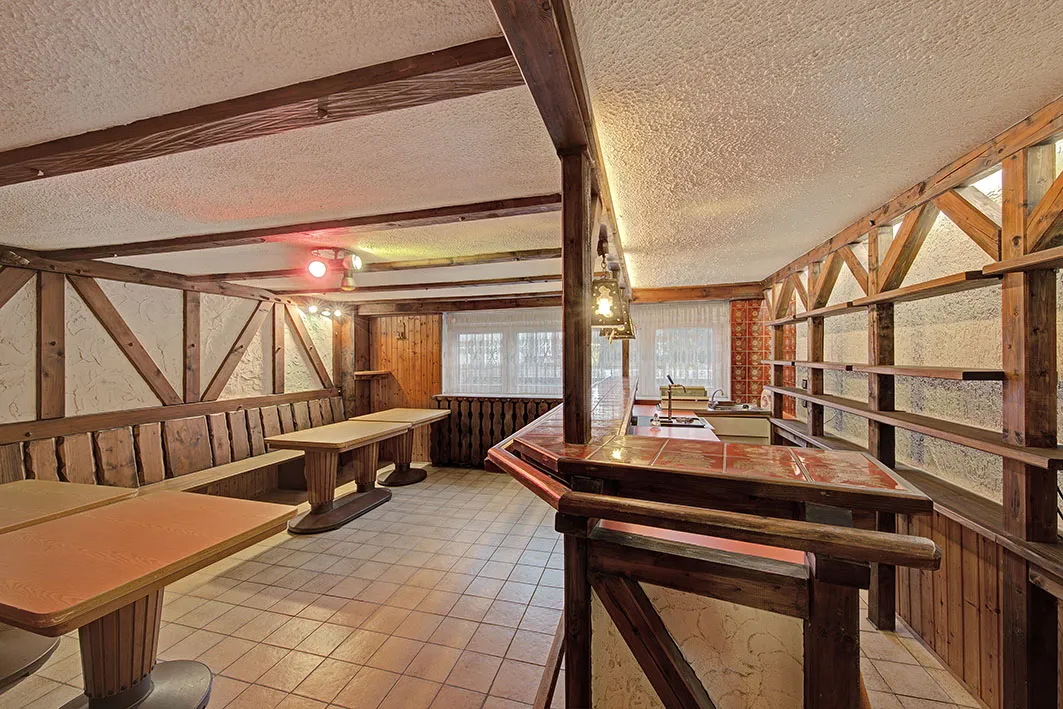 Bar im KG