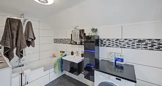 von_poll_real_estate_property_25075066_image_2