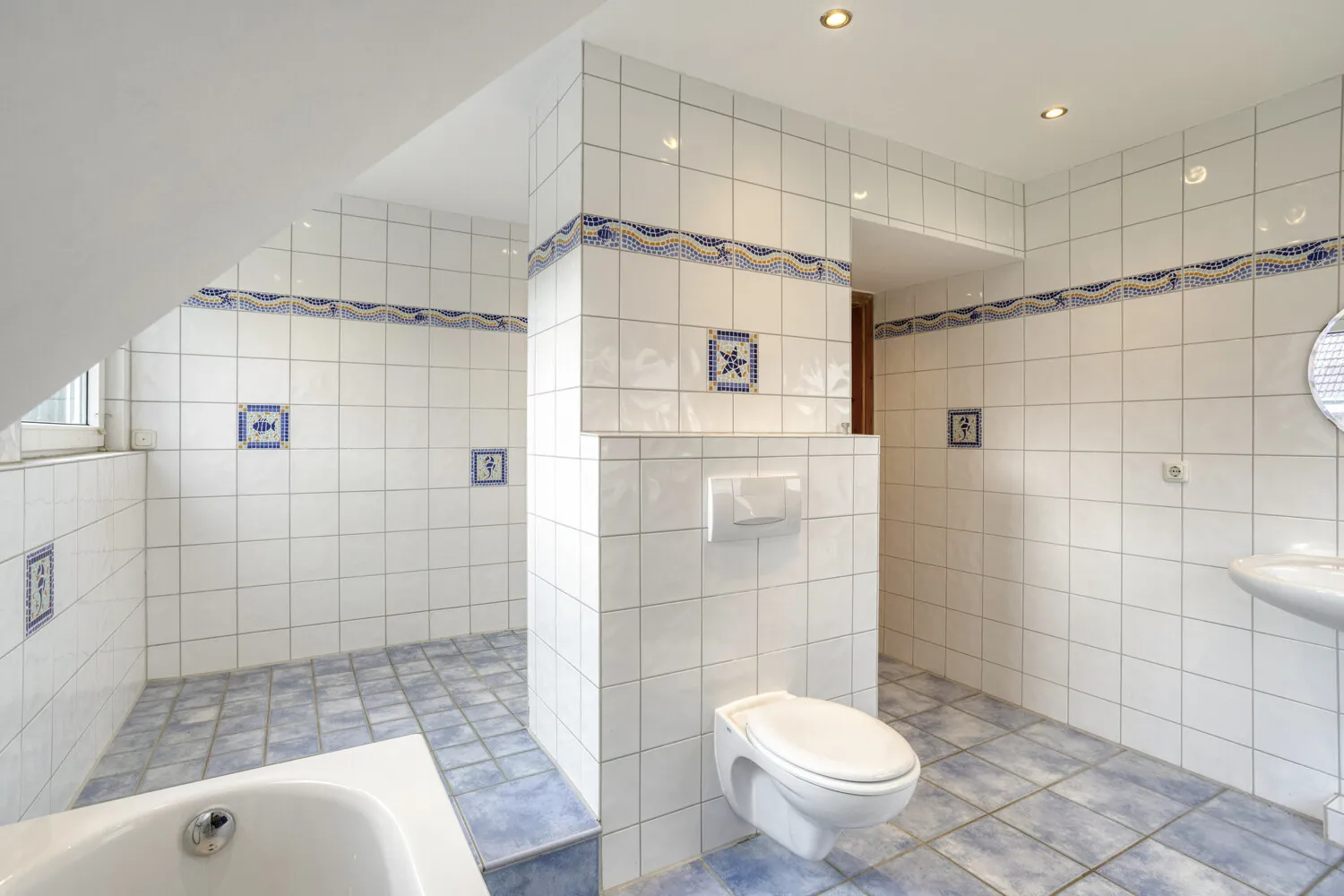 Badezimmer Ansicht 2