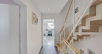 von_poll_real_estate_property_25075063_image_18