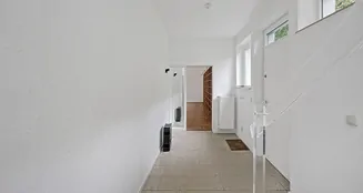 von_poll_real_estate_property_25075010_image_2