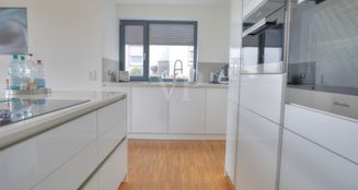 von_poll_real_estate_property_25188040_image_12