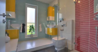 von_poll_real_estate_property_25188058_image_23