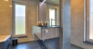 von_poll_real_estate_property_25188058_image_28