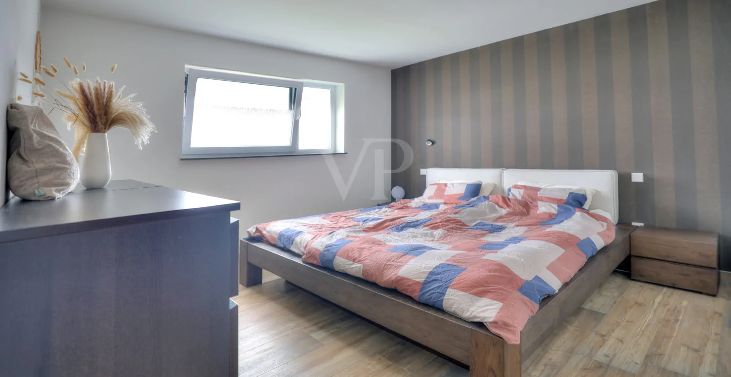 Schlafzimmer mit Ankleide