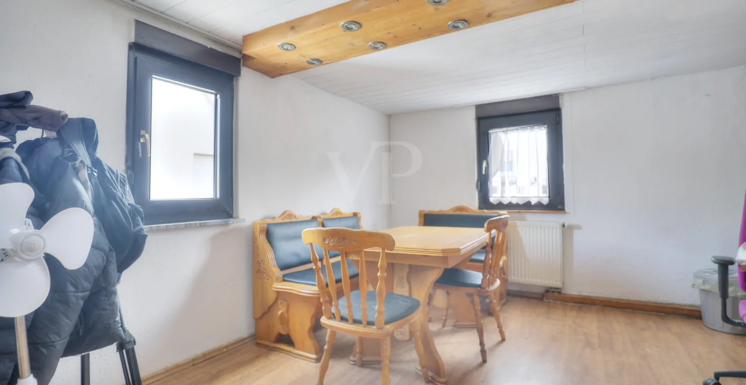 Wohn-Schlafzimmer DG