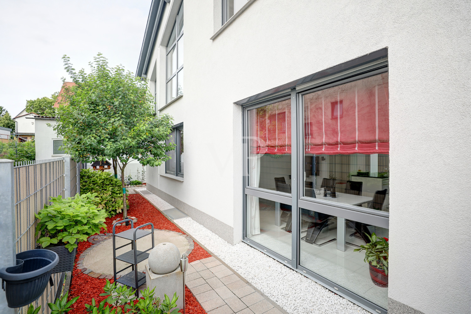 Hausansicht - Terrasse