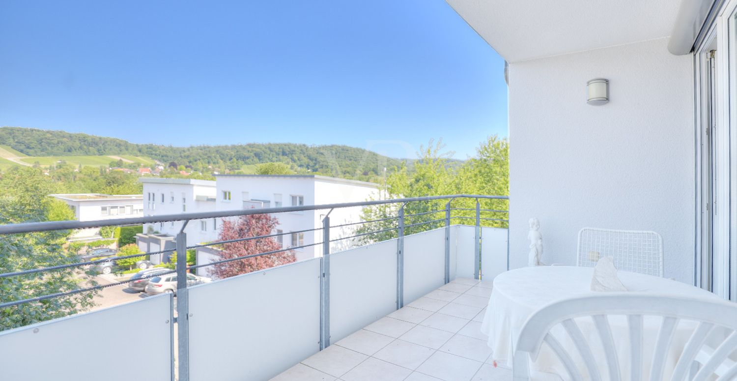 Balkon 1 (Ost-Ausrichtung, vom Esszimmer erreichbar)