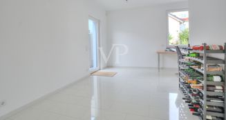 von_poll_real_estate_property_25188156_image_13