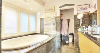 von_poll_real_estate_property_25188059_image_9