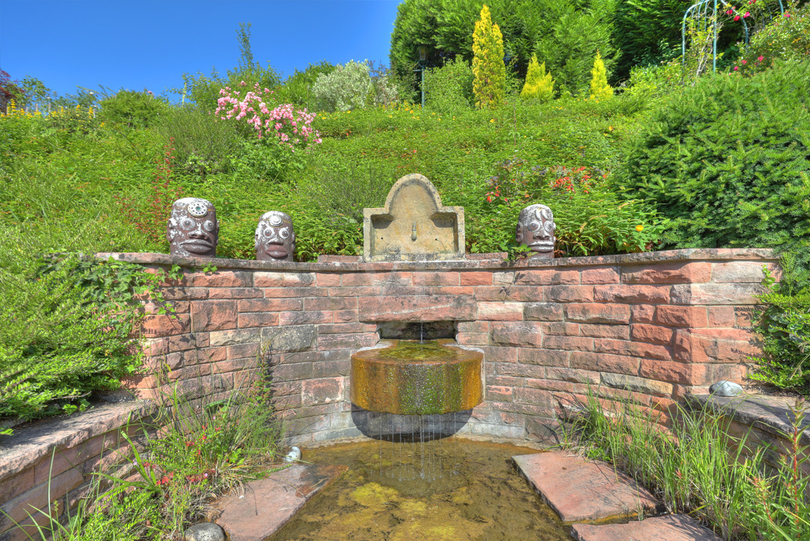 Brunnen