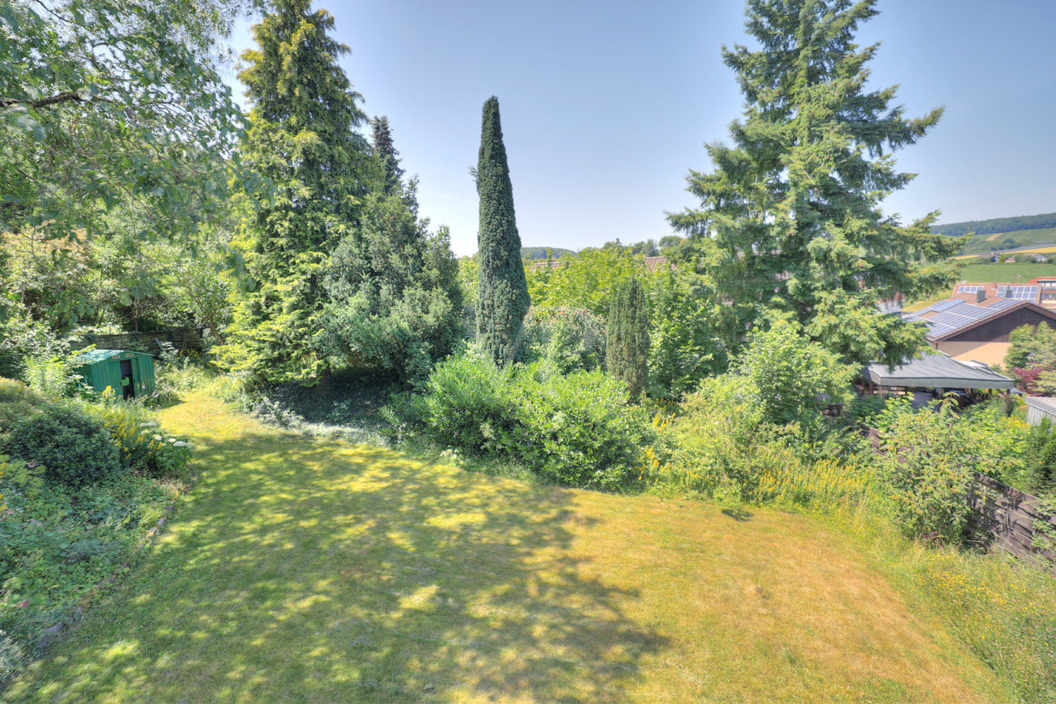 Garten + Aussicht