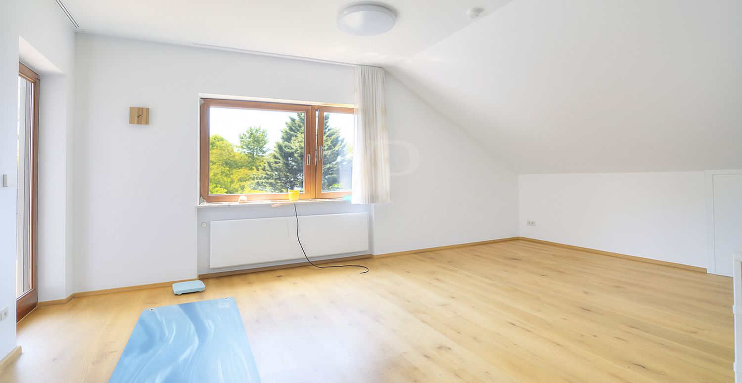 Büro / Wohnzimmer OG