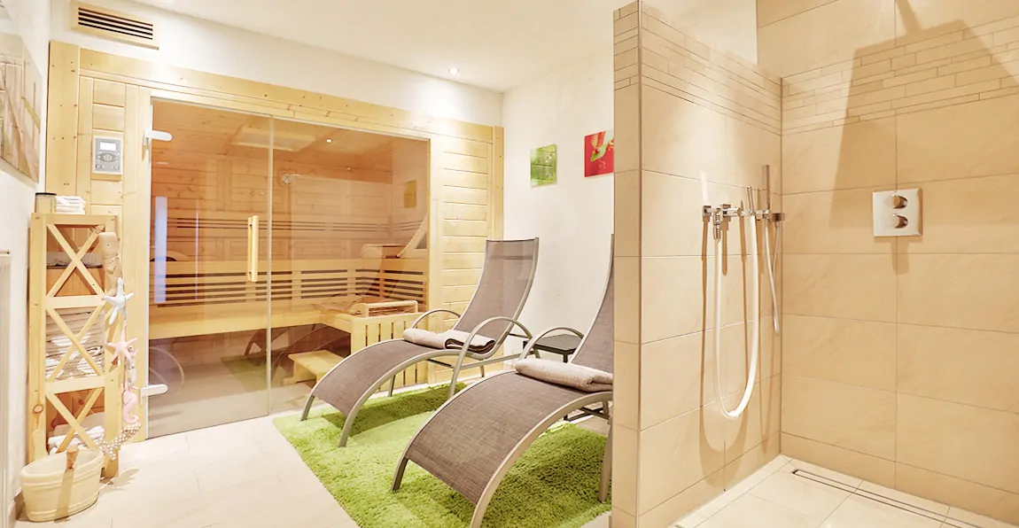 Sauna + Duschbereich UG