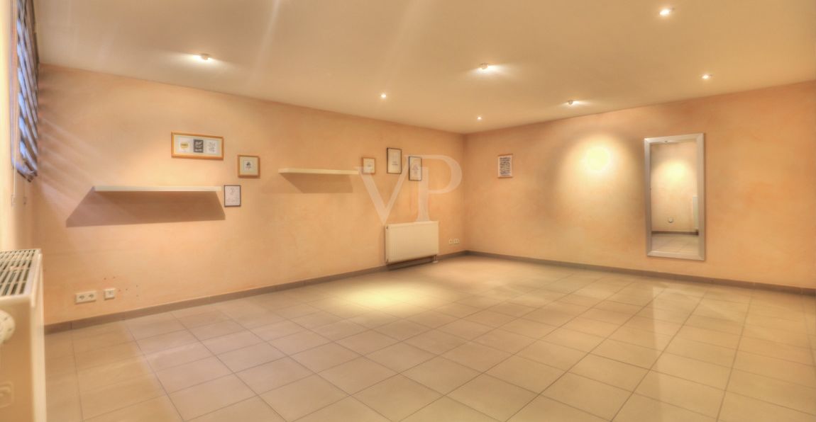 Büro UG