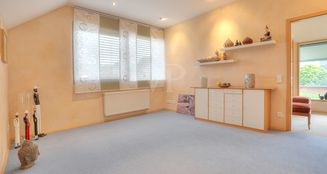 von_poll_real_estate_property_25188067_image_13