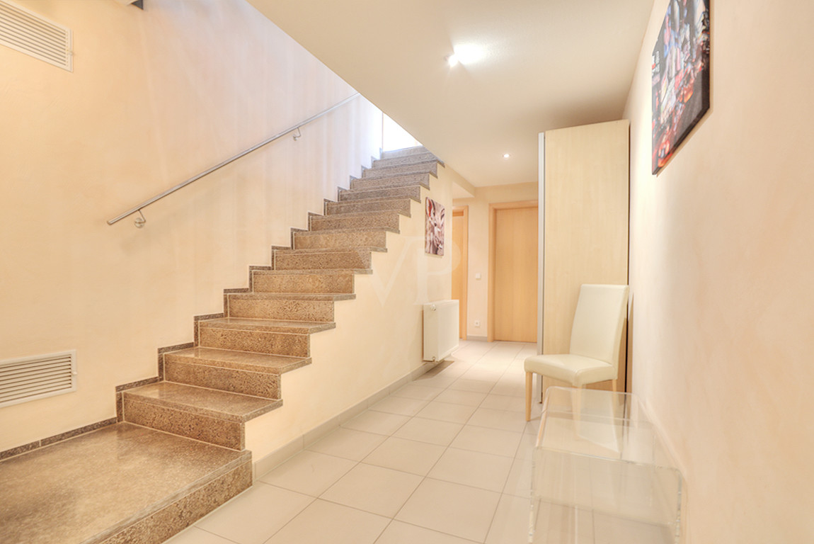 Treppe UG