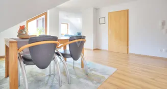 von_poll_real_estate_property_25188173_image_21