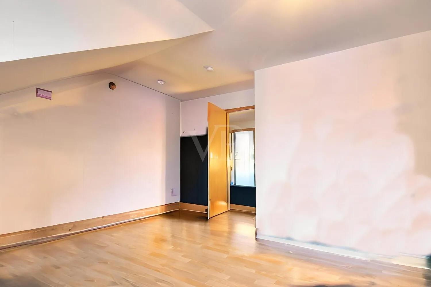 Schlafzimmer - ohne Möbel