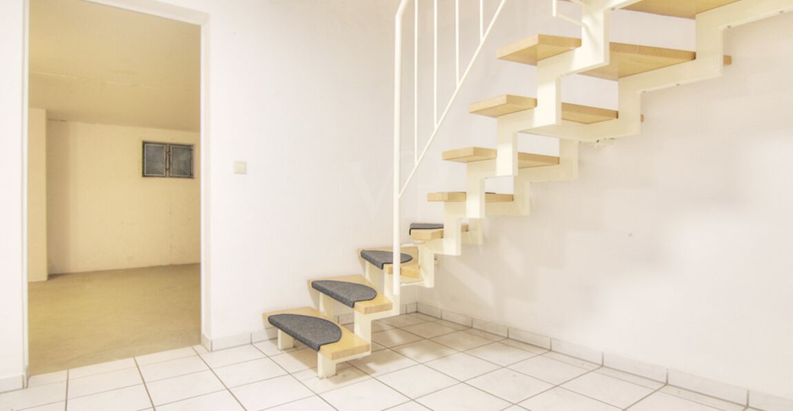 Treppe UG