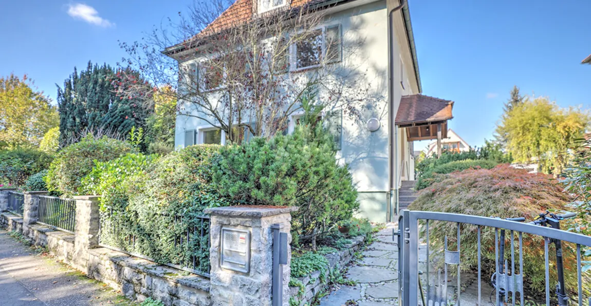 Außenansicht Hauszugang