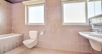 von_poll_real_estate_property_25188176_image_25