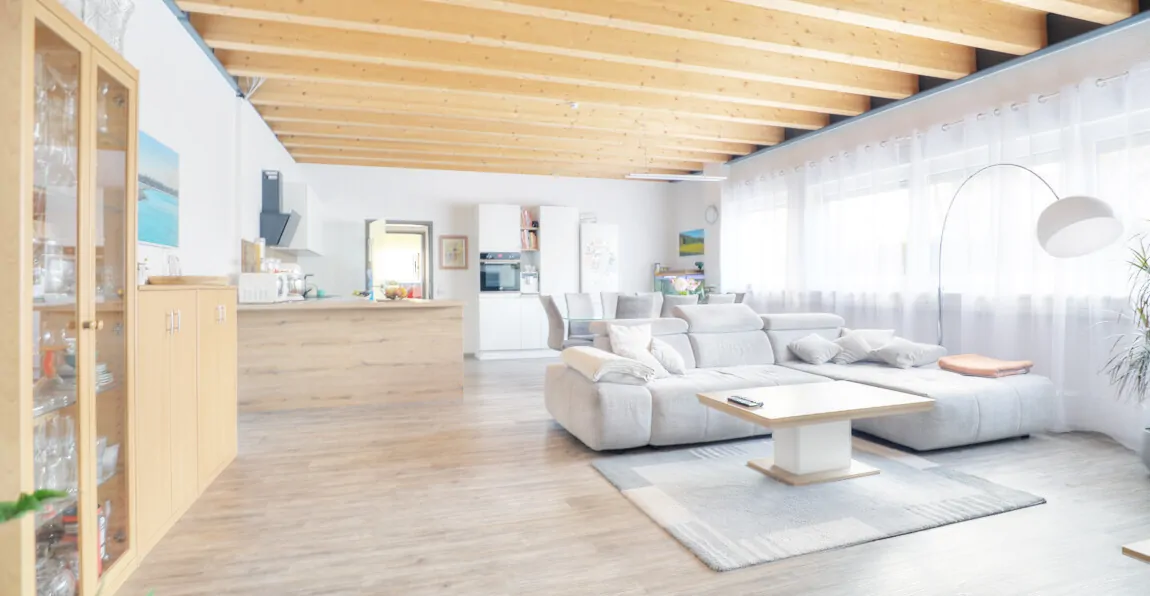 Wohn-/Essbereich mit Küche