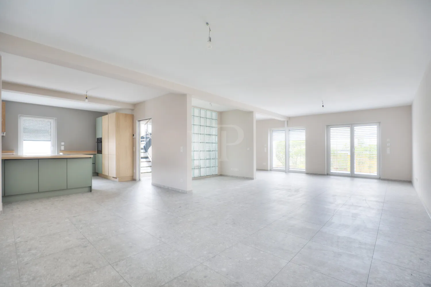 Wohn-/Essbereich mit Küch