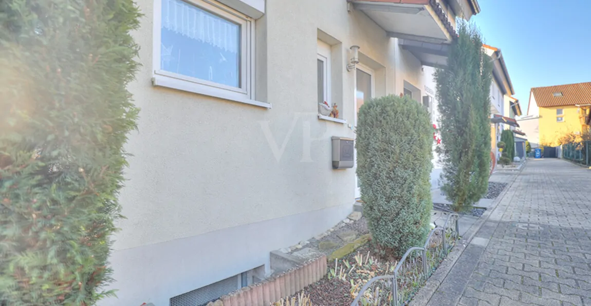 Eingang ins neue Glück