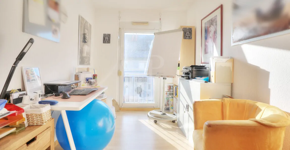 Kinderzimmer / Büro