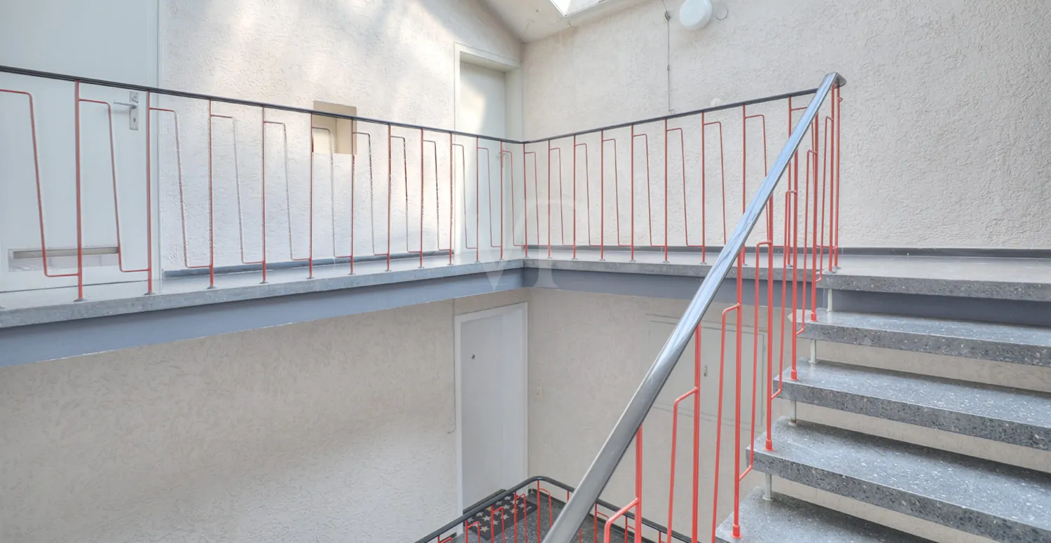 Hausflur / möglicher Fahrstuhl