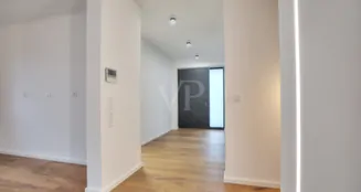 von_poll_real_estate_property_25188115_image_2