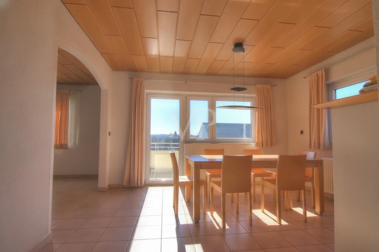 Balkon, Garten, Kachelofen & Fußbodenheizung – komfortabel und energieeffizient wohnen - Photo 4