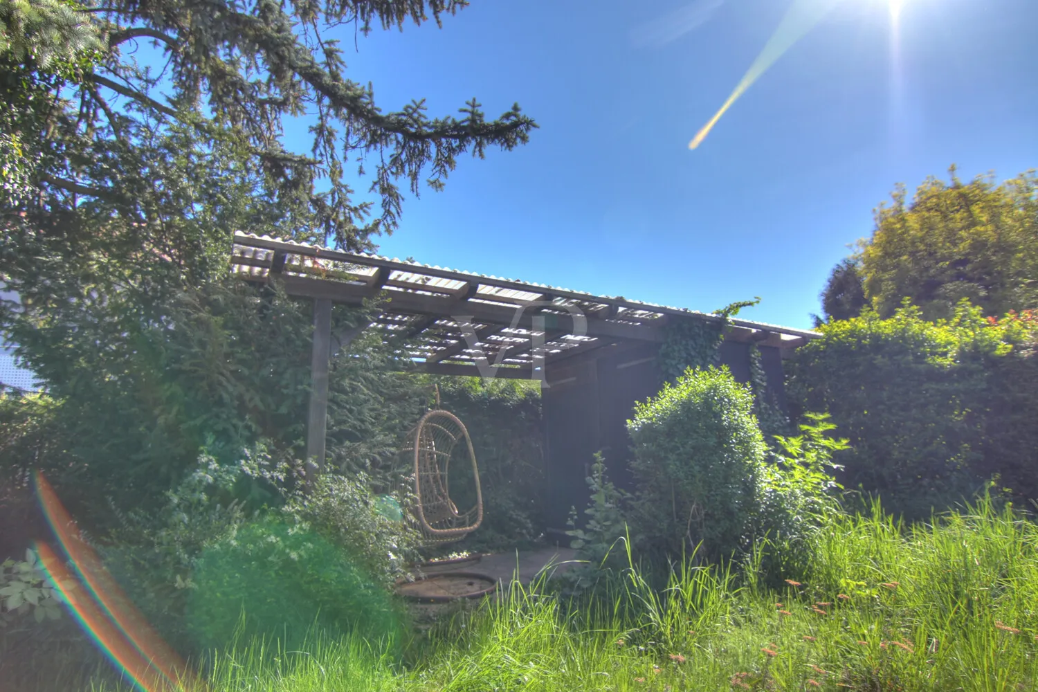 Garten + Gartenhütte